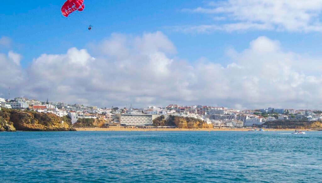 Splashtacular Guide to your Watersports Paradise in Algarve