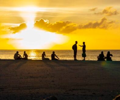 A nightly Caribbean postcard comes to life