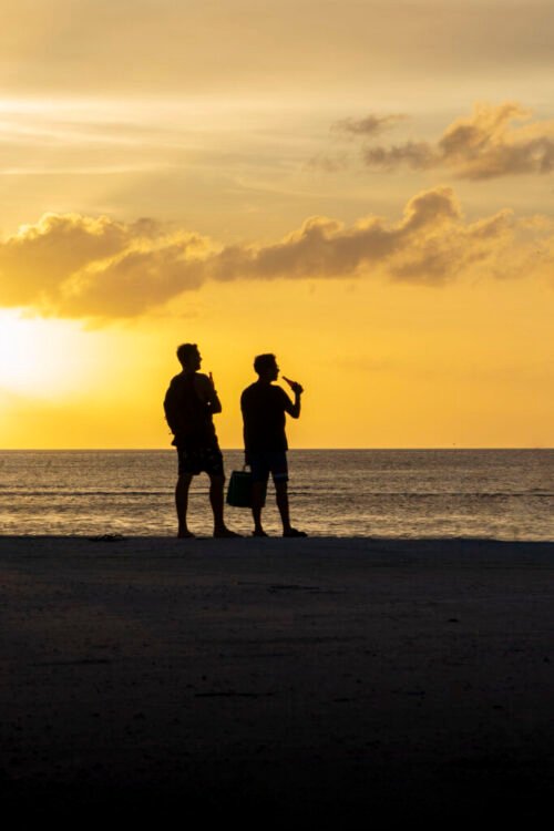 A nightly Caribbean postcard comes to life