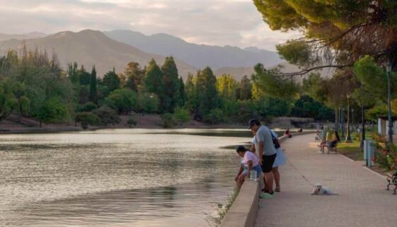 Exploring Mendoza's Parks and Peatonal Sarmiento's Wine Delights