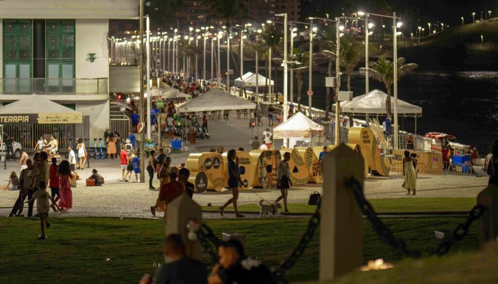 The Warmth of the Bahian Night in the Barra Neighborhood of Salvador never looses its cool; they simply become "less hot."